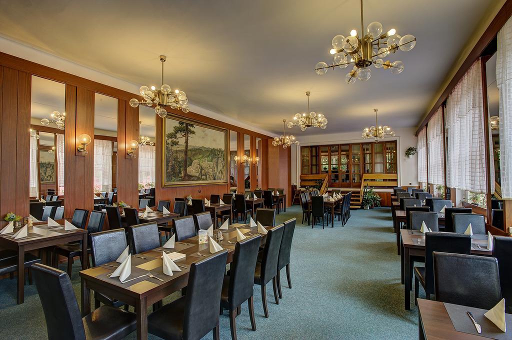 Parkhotel Skalni Mesto Jicin Luaran gambar
